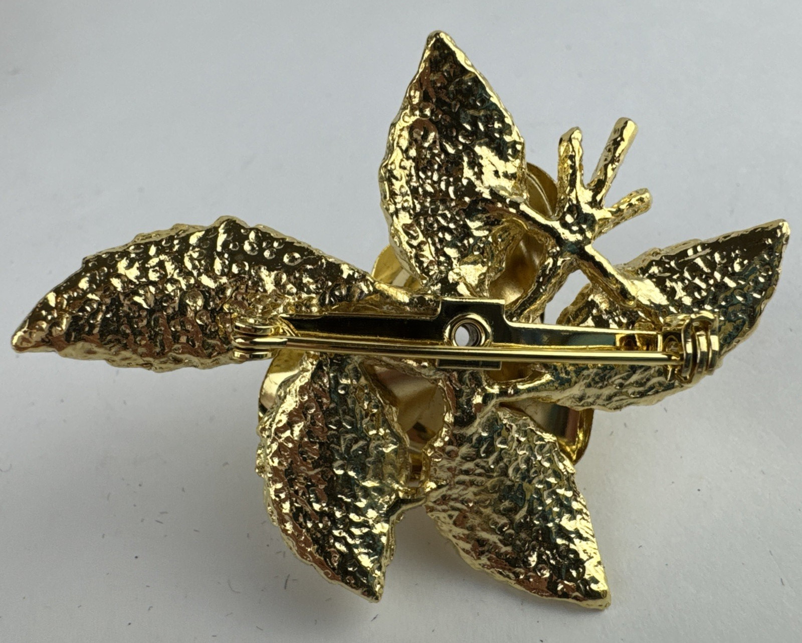 Tacoa Rose Brooch With Matching Earrings Textured Leaves Gold Tone