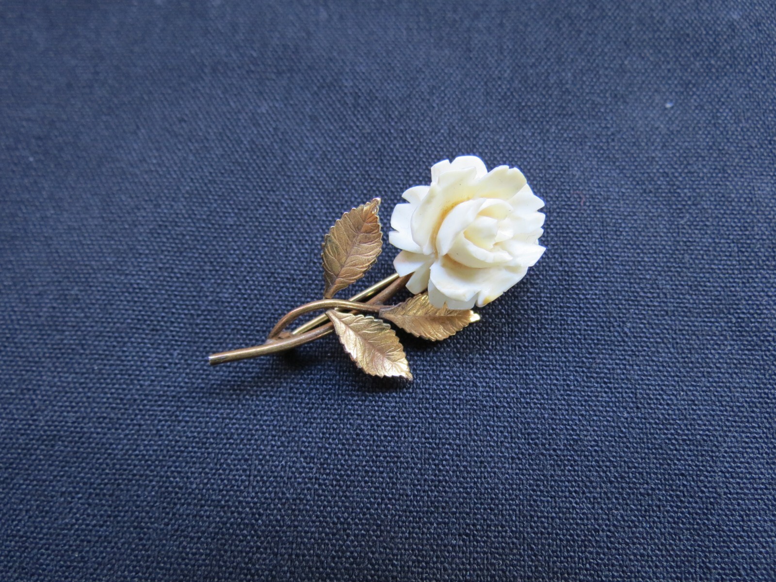 A.C. 12k GF Carved Rose Brooch