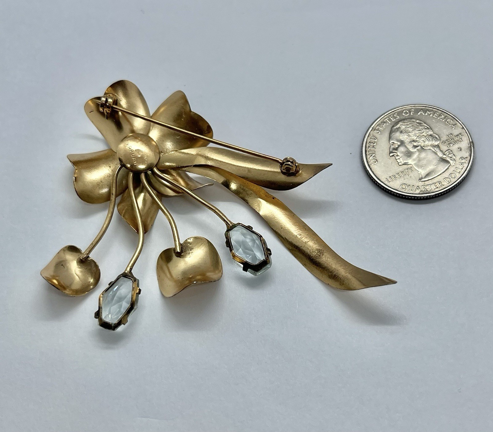 Vintage Retro JORDAN Pale Blue Lozenge Shape Art Glass Sterling Flower Brooch