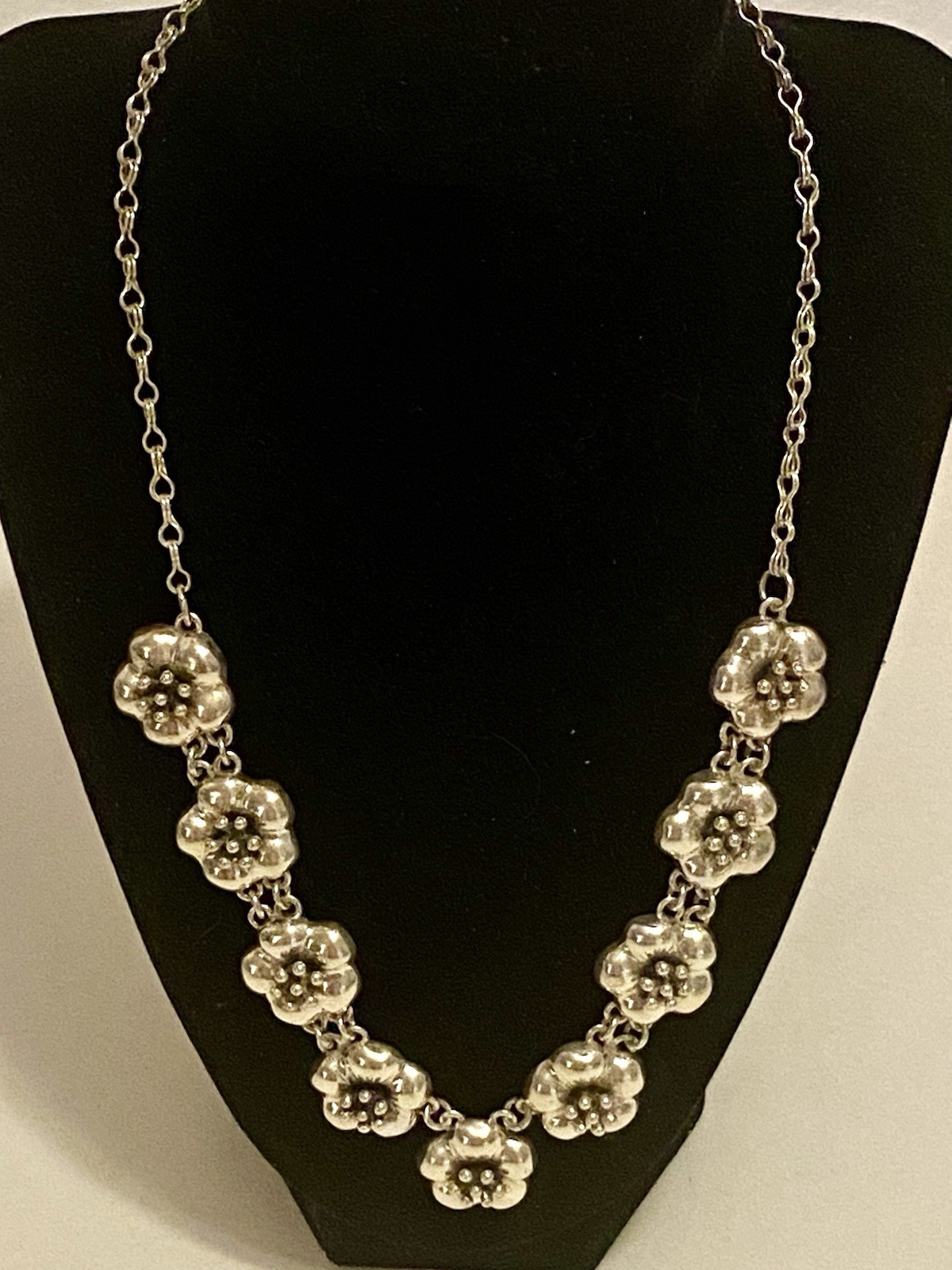 MEX925 TC-137 Sterling Silver Flower Necklace 65g Approximately 20” L