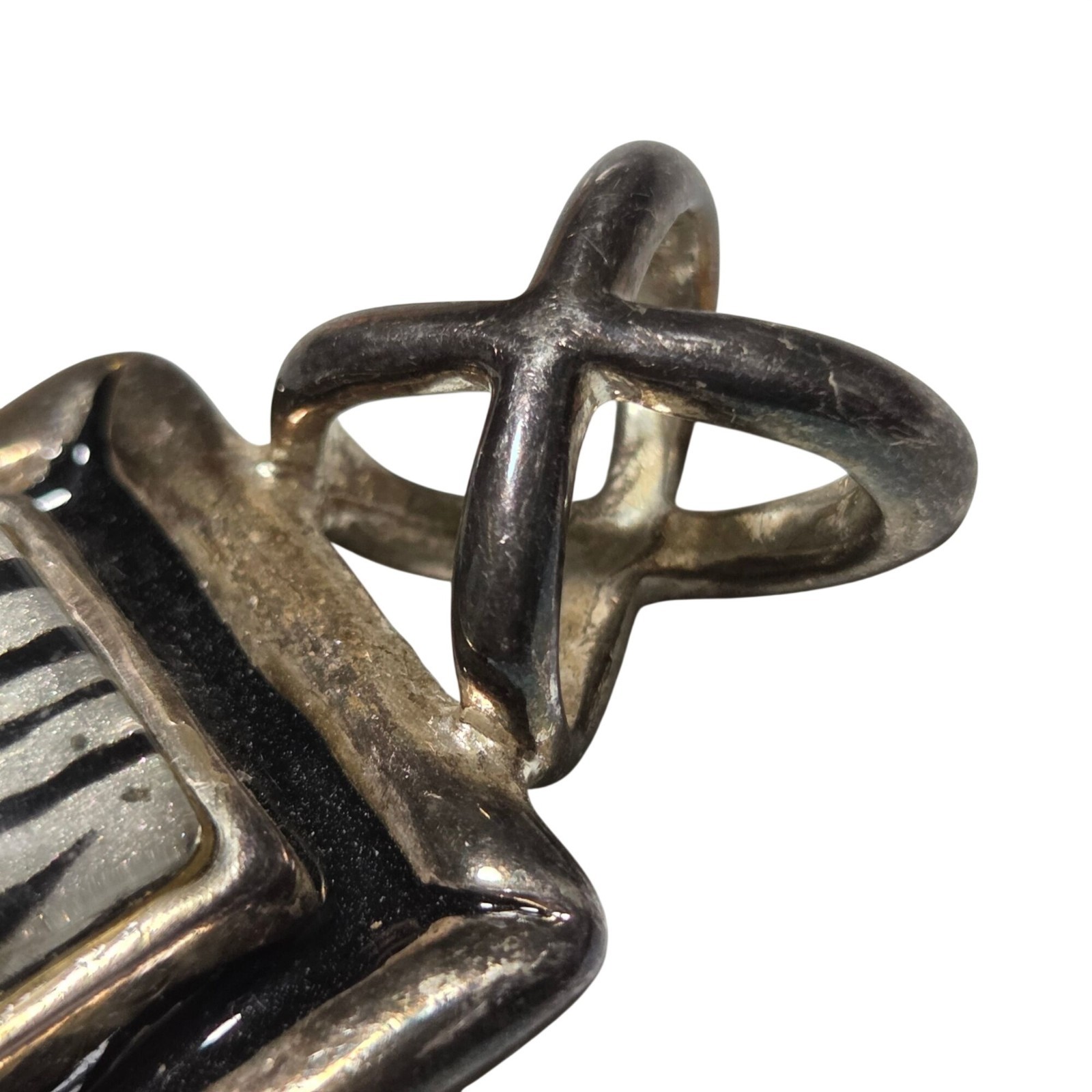 Vintage Artistic Resin Zebra Stripe Rectangle Pendant Silver Tone Cross Bail