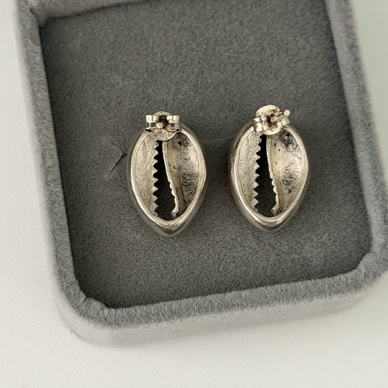 Vintage 925 Sterling Silver Cowrie Shell Shaped Post Earrings