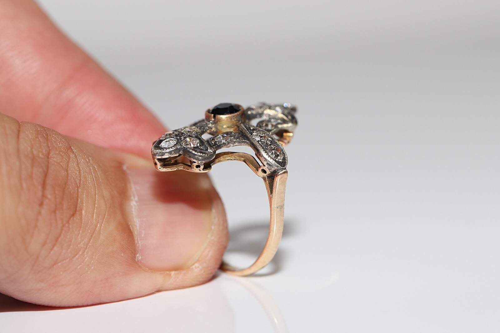 Antique Circa 1920s 14k Gold Top Silver Natural Diamond And Sapphire Ring