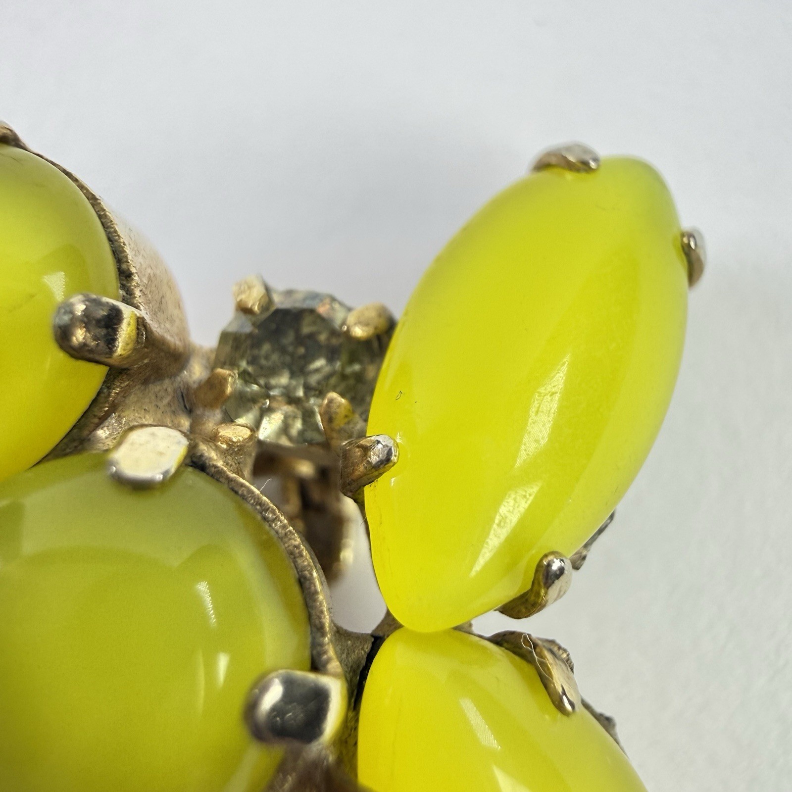 Vtg Lime Green Moonglow Cabochon Rhinestone Brooch Atomic MCM Gold Tone