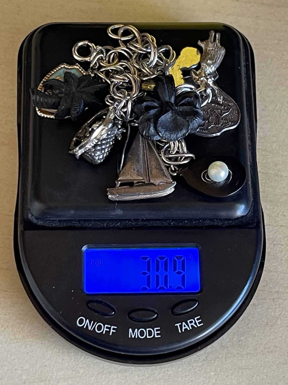 Vintage Hawaii Sterling Silver Hawaiian Black Coral Hula Charm Bracelet 30gr.