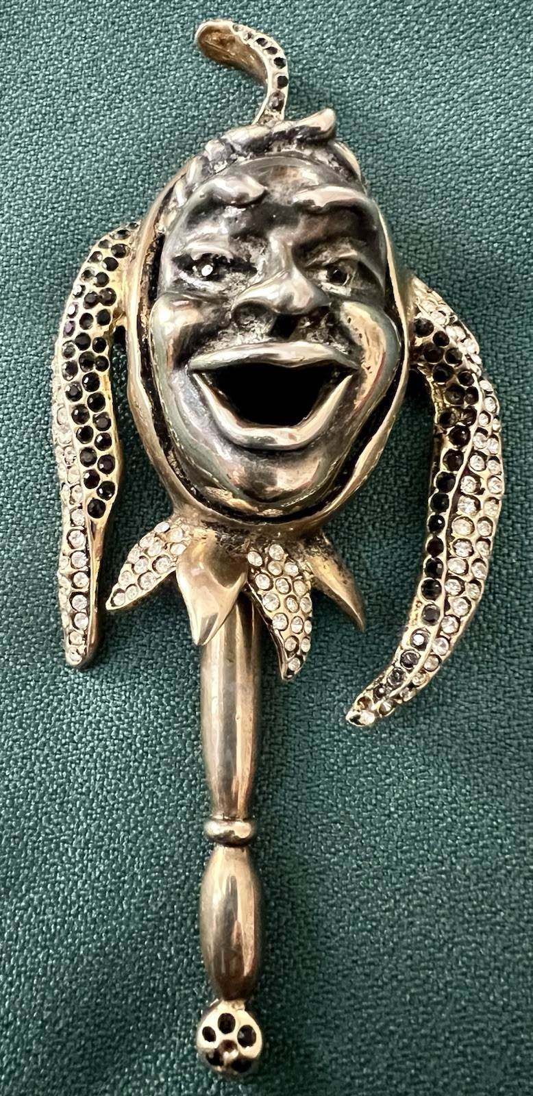 FABULOUS UNSIGNED RETICULATED JESTER BROOCH BLACK/CLEAR RHINESTONES EXCELLENT