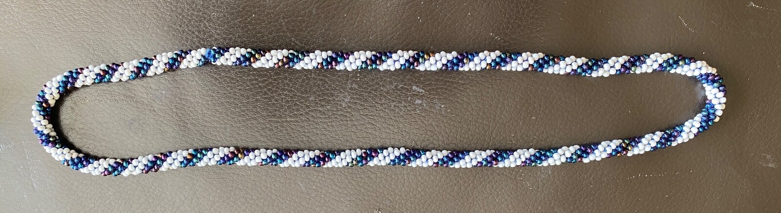Vintage White & Iridescent Blue Purple Green Small Beads Strand Necklace 10.25″