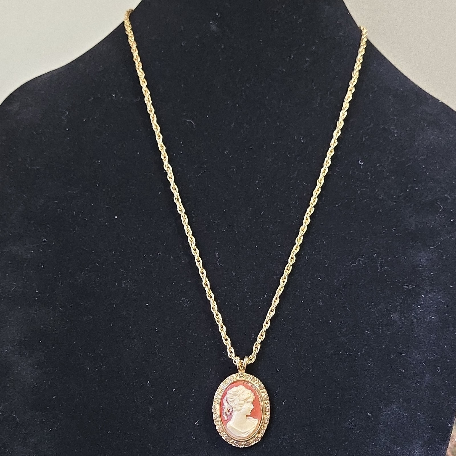 Gold Tone Oval Cameo Necklace Cream Orange Portrait Vintage Style