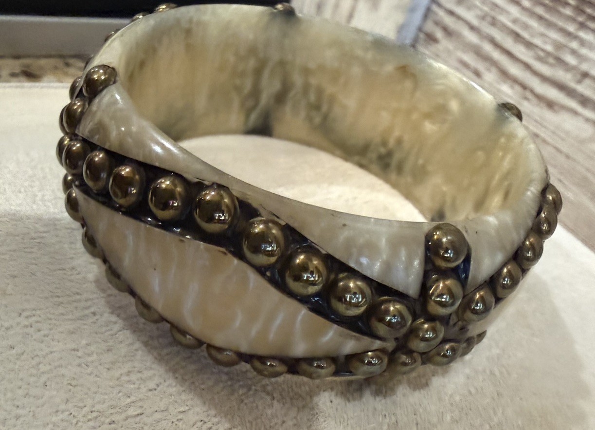 Off White Marbled Bracelet Brass Studded Bangle Boho Vintage 7.5”
