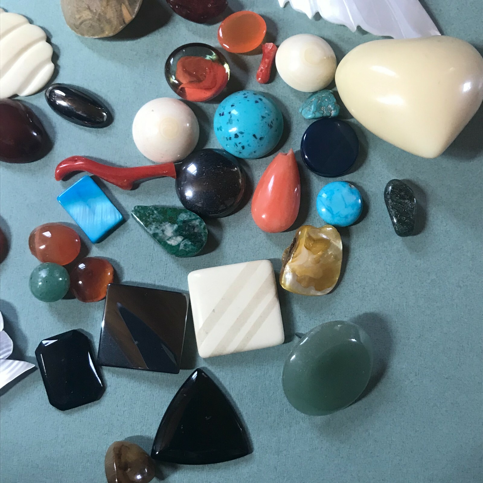 Mixed Lot of Vintage to Now Plastic Stone Carved & Note Cabs for Use in Jewelry