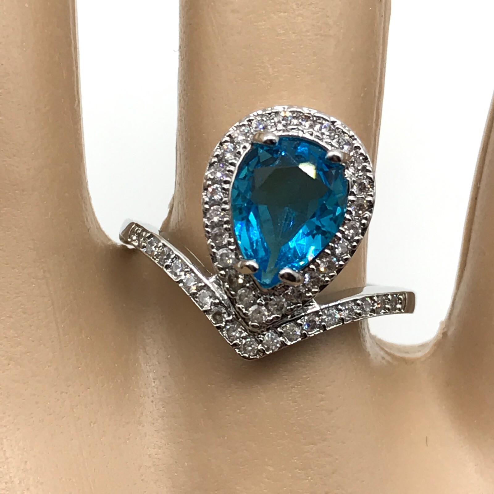 925 Sterling Silver Blue & Clear CZ Accented Ladies Band Ring Size 7.25