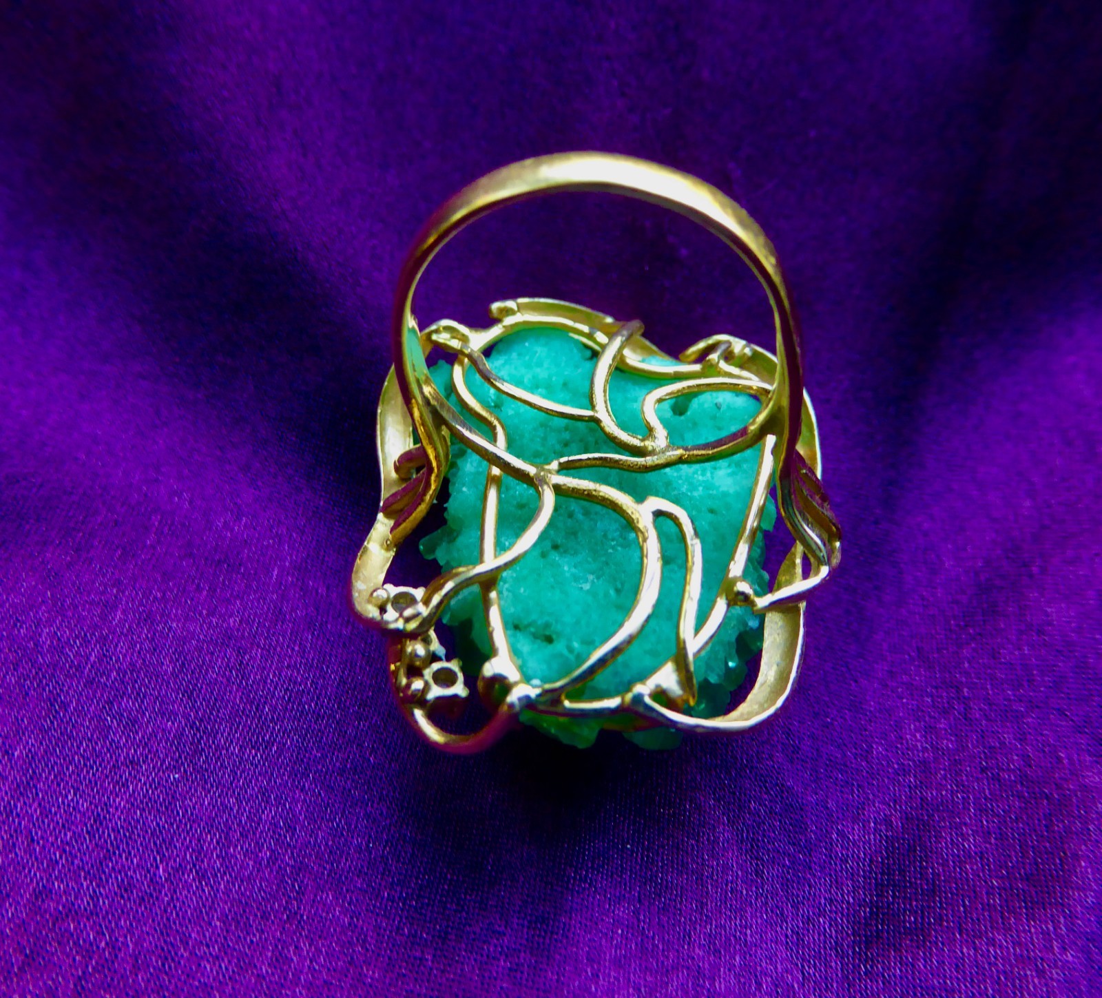 Vintage 1970s 14k Gold and Synthetic Emerald Crystal Ring Freeform Brutalist