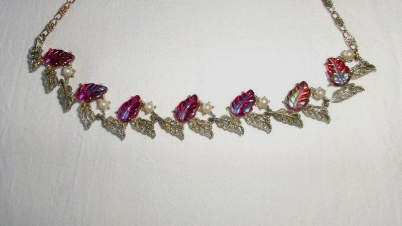 VTG 50’S RED LEAF AB FAUX PEARL 17″ GOLDTONE ADJ CHOKER NECKLACE HOOK CLASP