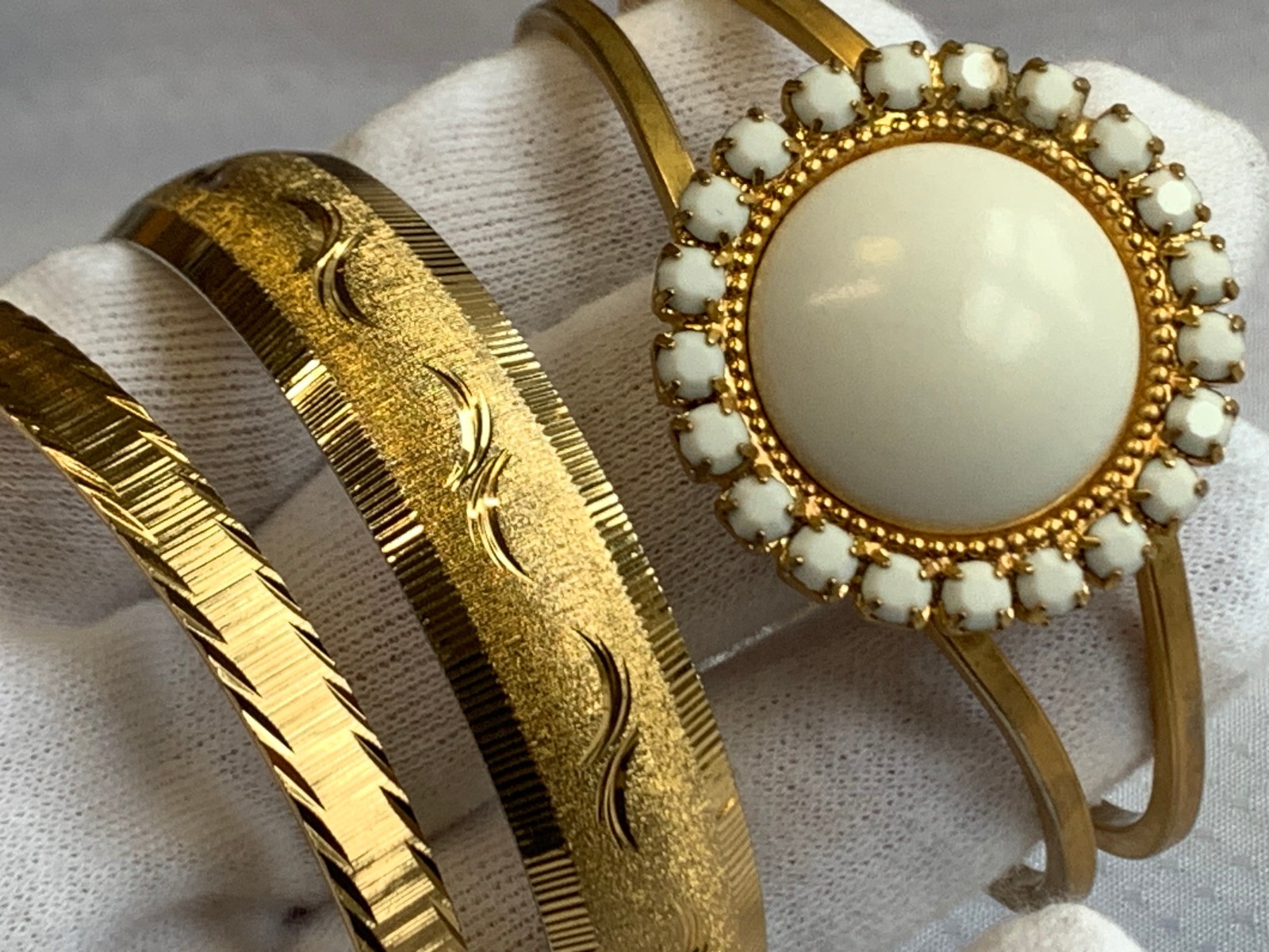 Vtg Costume Jewelry Lot Napier Monet Avon Matching Set Turquoise & White Beaded