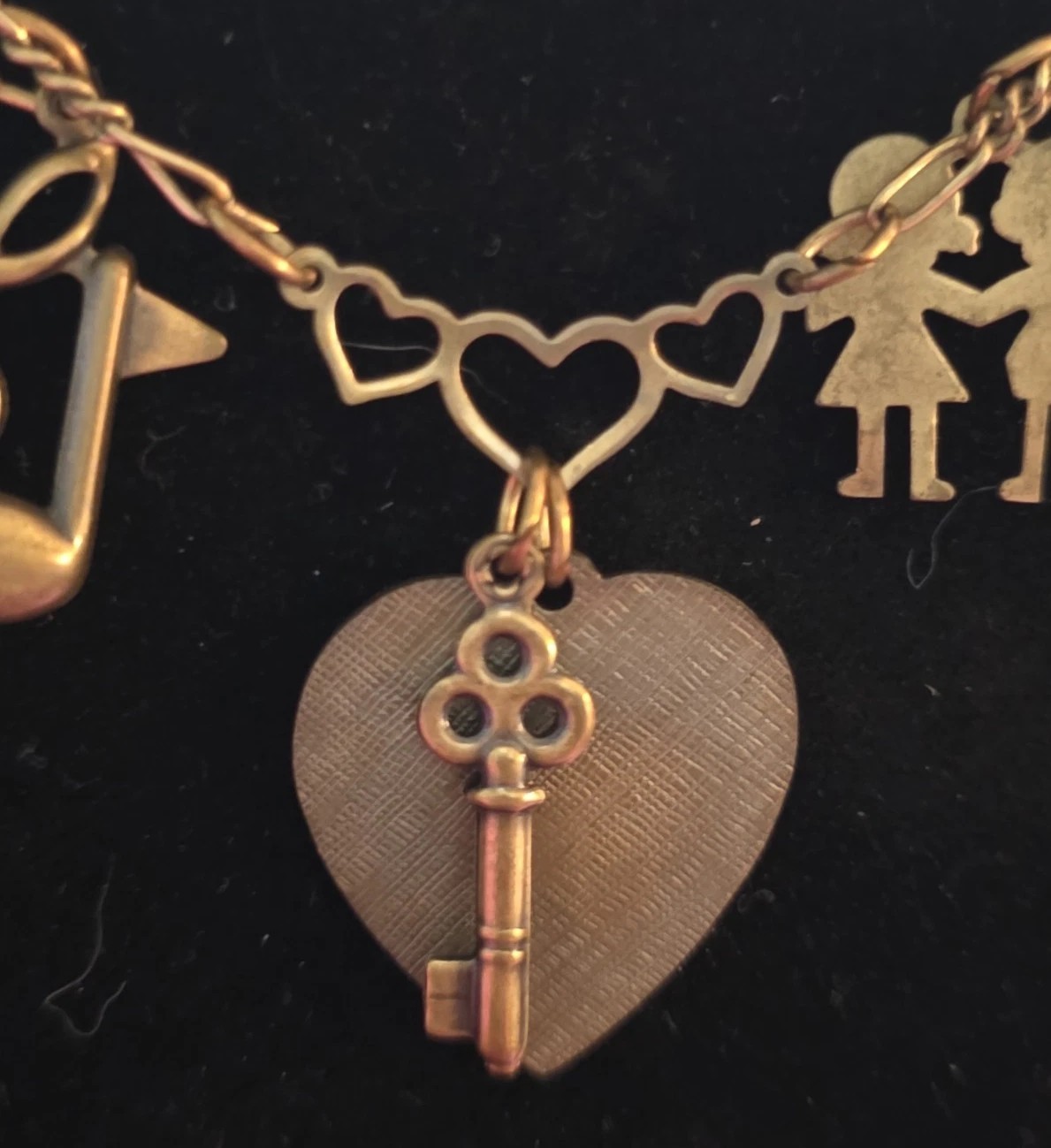 Vintage 1983 Glass Works Studio Gorgeous 18 Unique charms 30″ necklace Marines