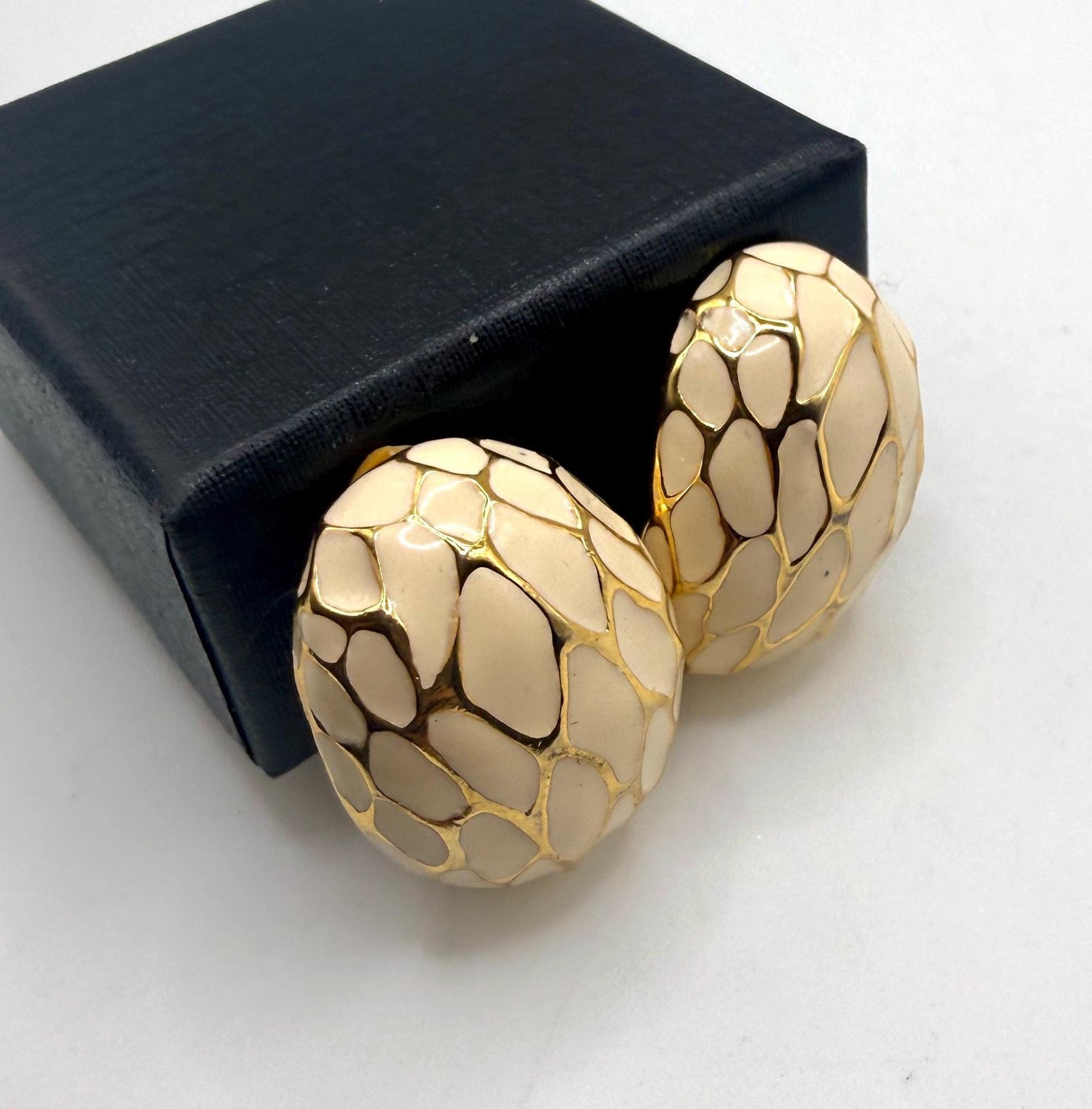 Vintage off white enamel and gold tone webbed design large clip on stud earrings