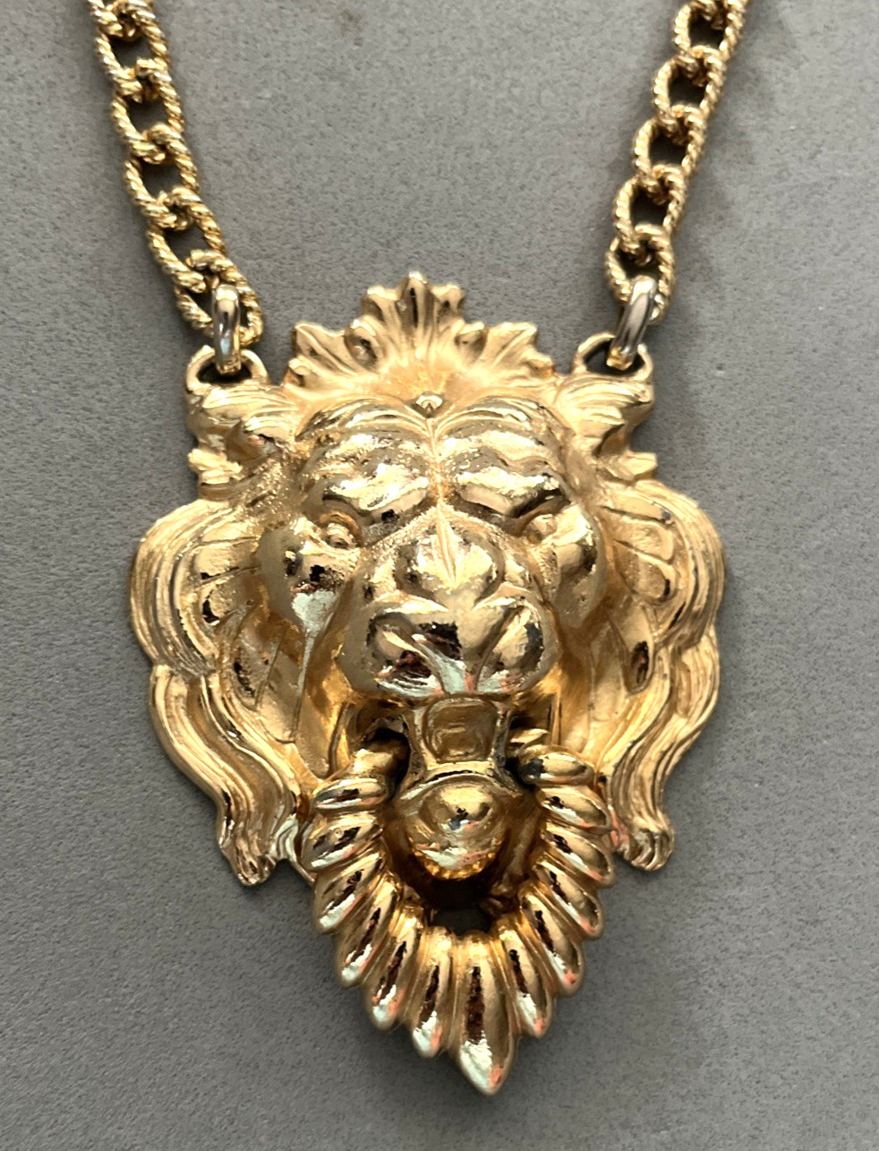 Vintage NAPIER Lion Head Articulate Door Knocker Gold Tone Chain Link Necklace