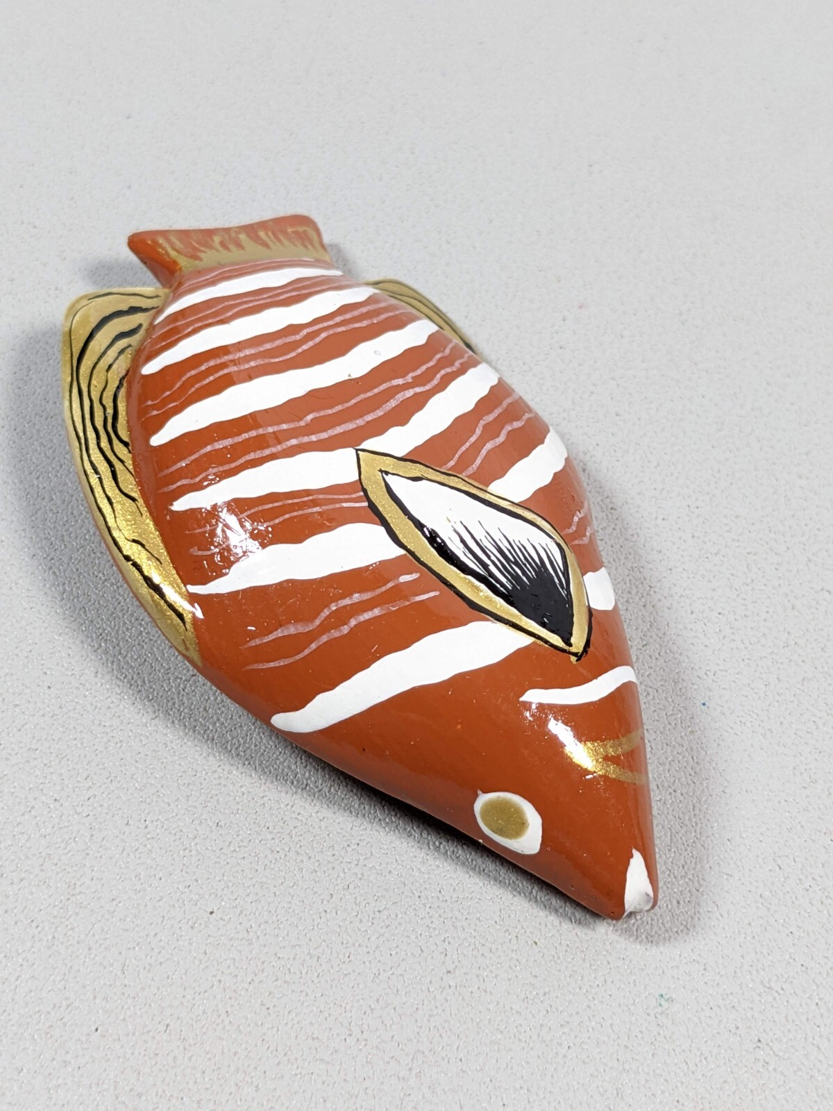 Brown White Wood Painted Tropical Striped Fish Pin