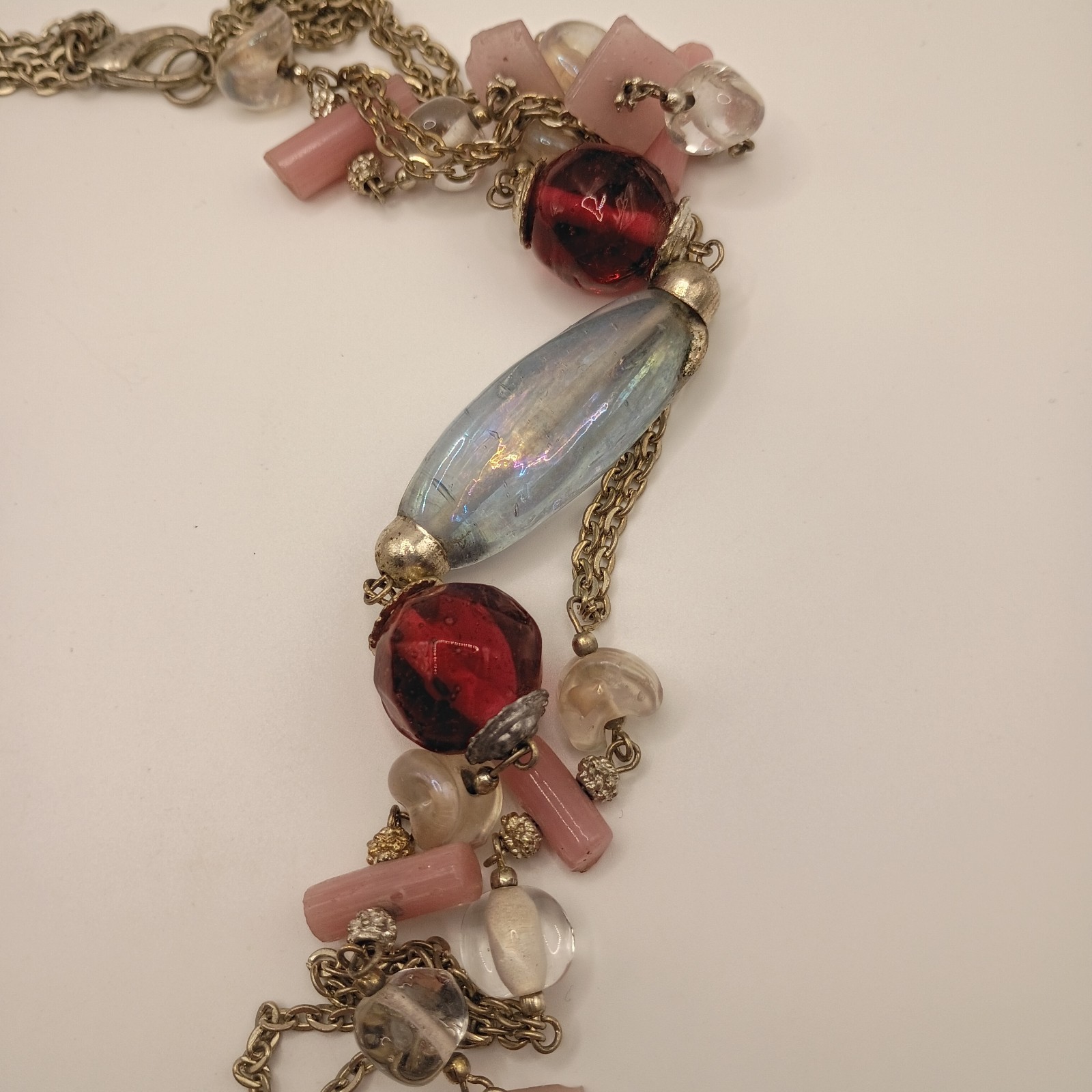 Vintage Art Glass Station Necklace Pink Red Iridescent 36″