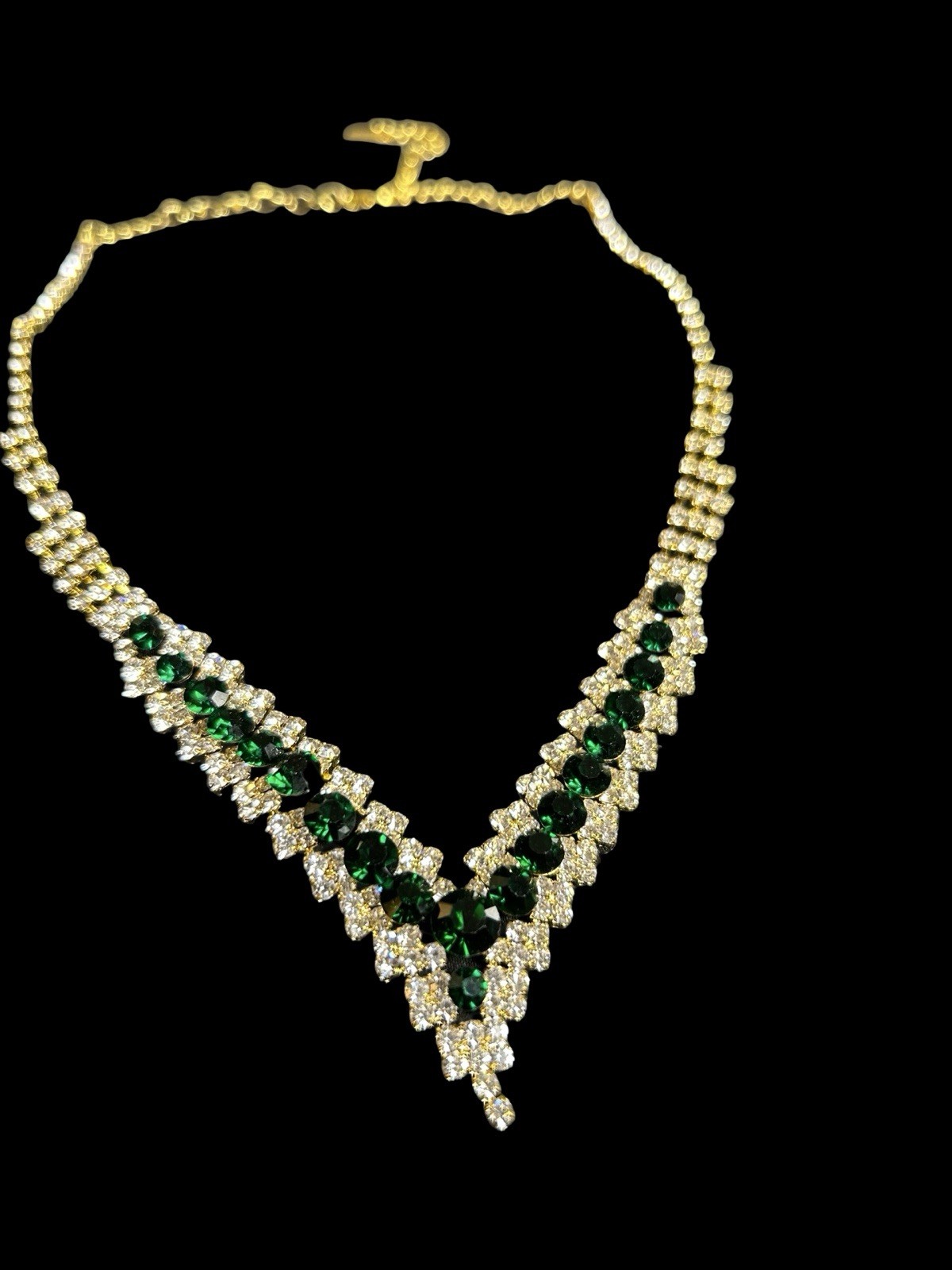 Faux Emerald Green Crystal Rhinestone Collar Bib Statement Necklace Golden