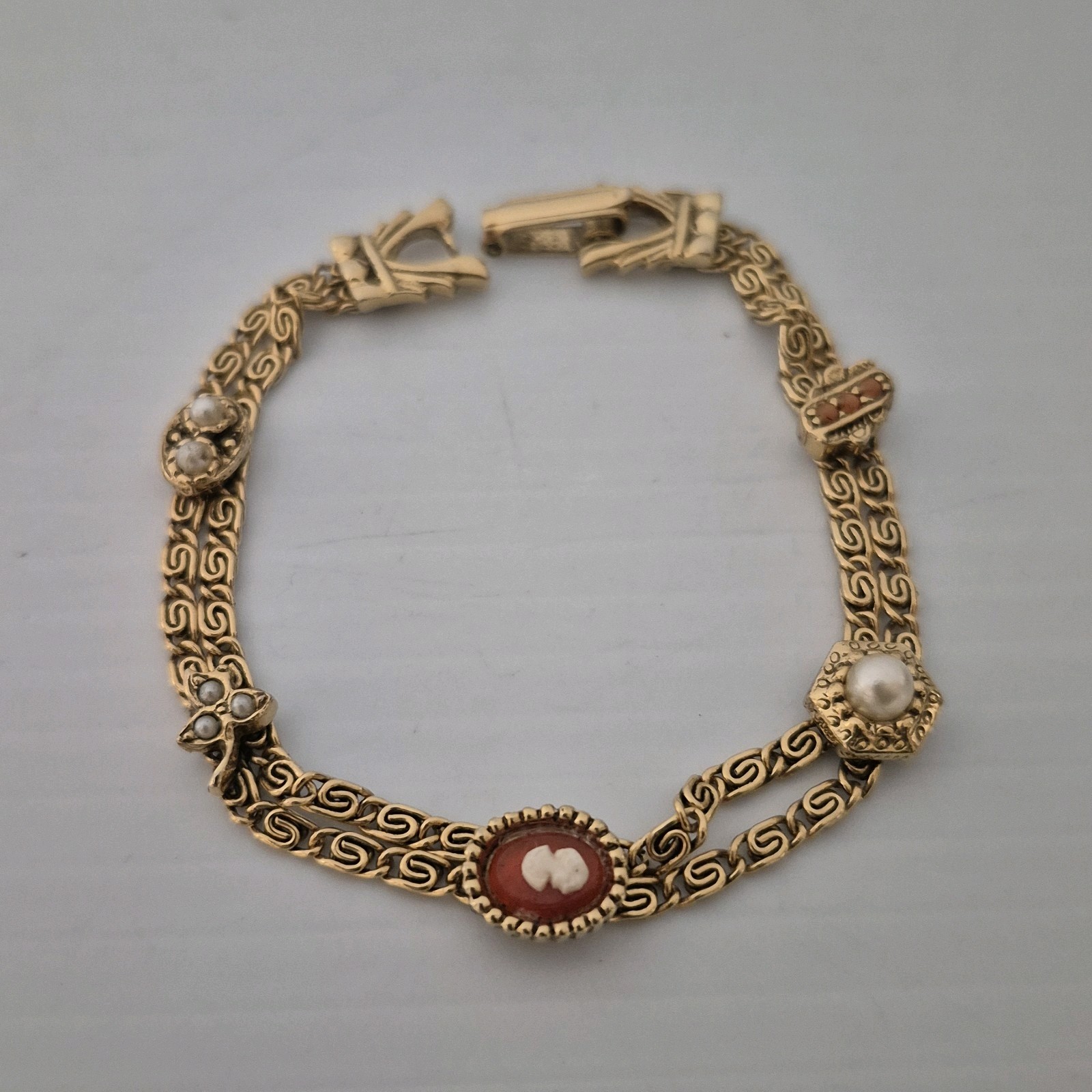 Vtg Goldette Bracelet 7″ Double Strand Charm Station Bracelet Cameo Mid Century