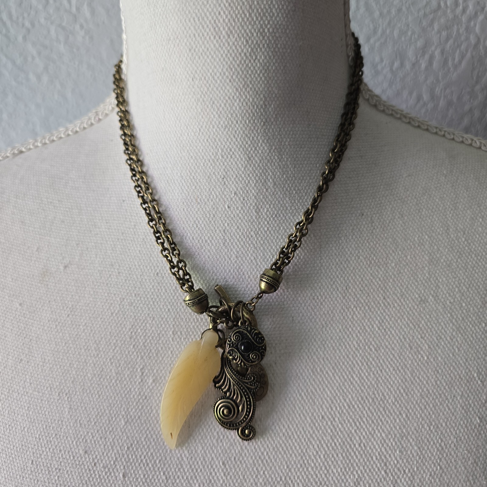 Vintage 90s Bronze Tone Dangle Charms Pendant Etruscan Style Chain Necklace 17″L