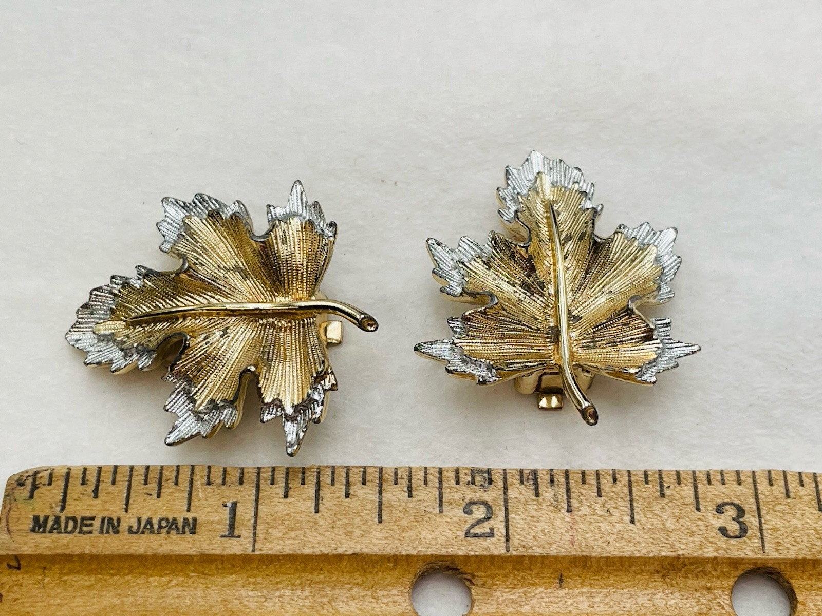 1964 Sarah Coventry “Nature’s Choice” Two Tone Clip On Leaf Earrings