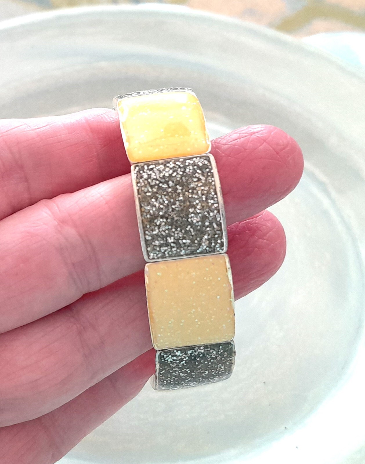 Acrylic Cream &Gray Metal Panels Silver Tone Glittering Stretch Bracelet Fits 7″
