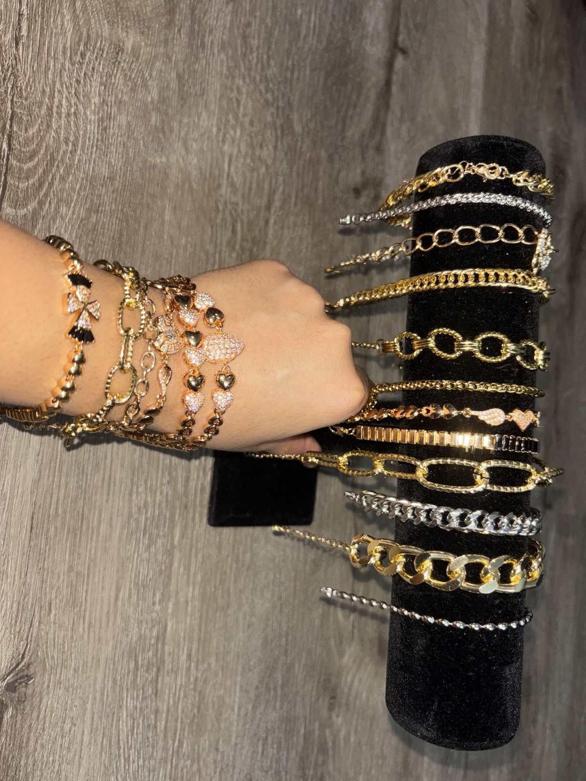 100 Piece cubic Zirconia And Mix Gold Plated Bracelets
