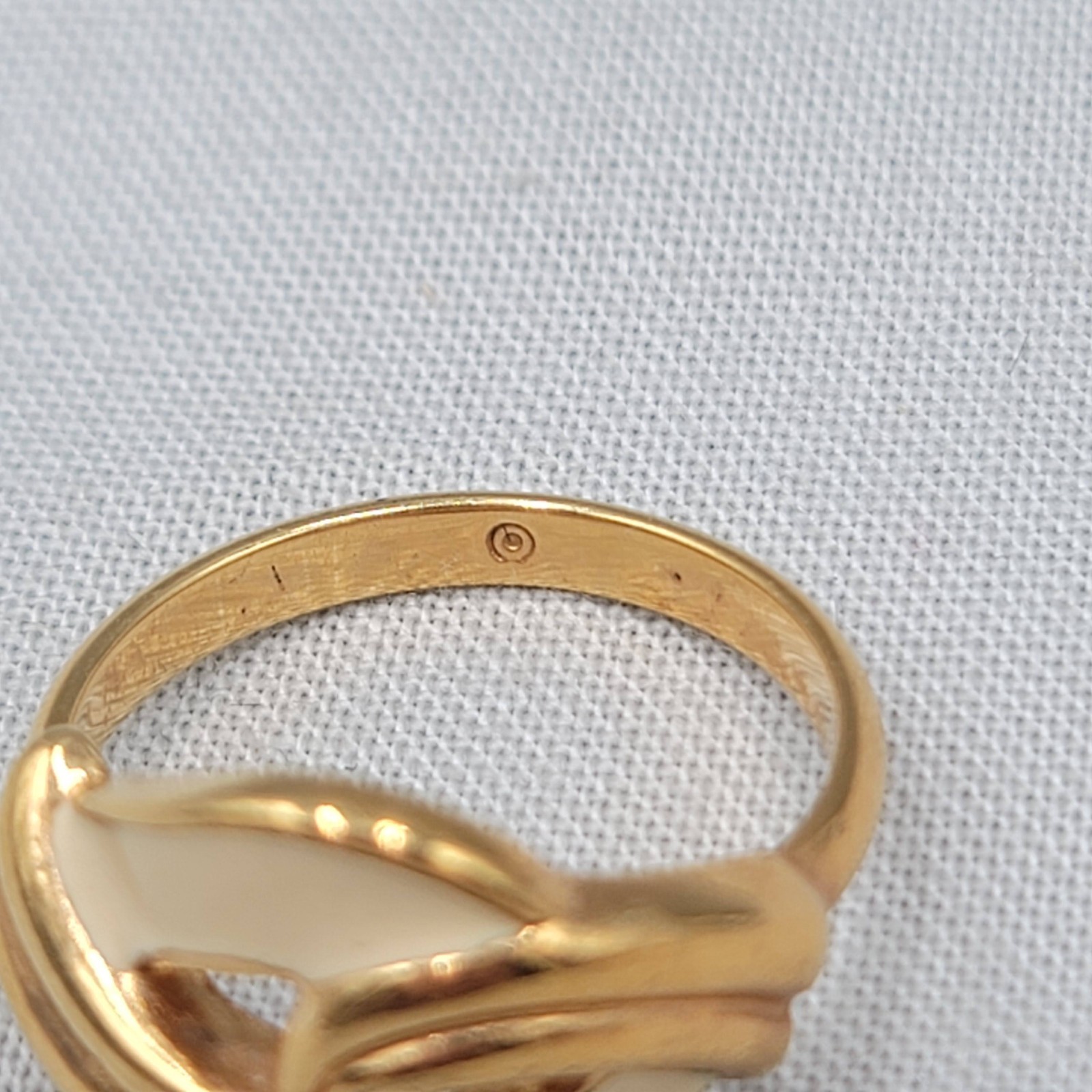 Vintage Ivory Enamel Ring Gold Plated Size 7.5 Unknown Signature
