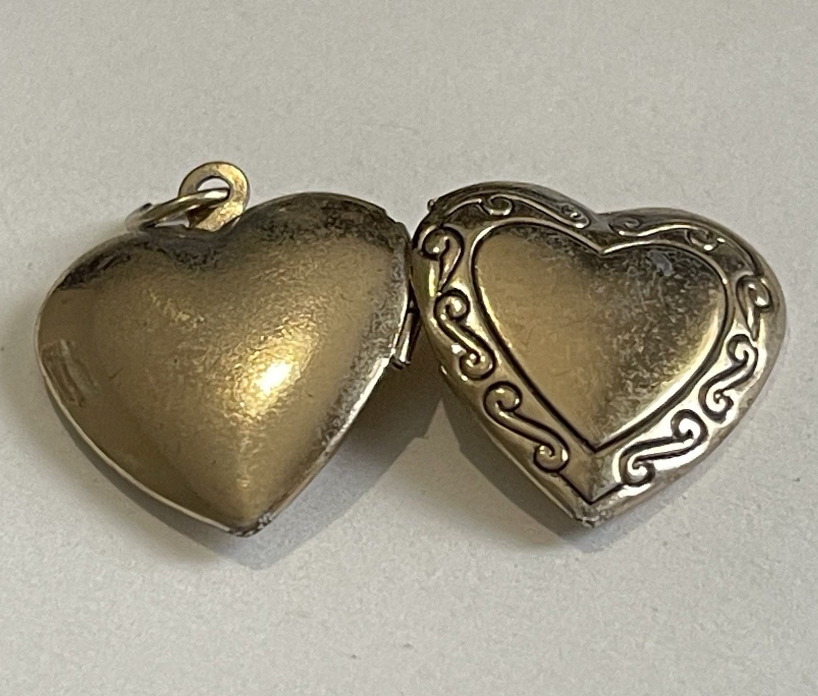 1950’s Vines Heart Picture Locket Pendant Silver Gold Tone Victorian Revival