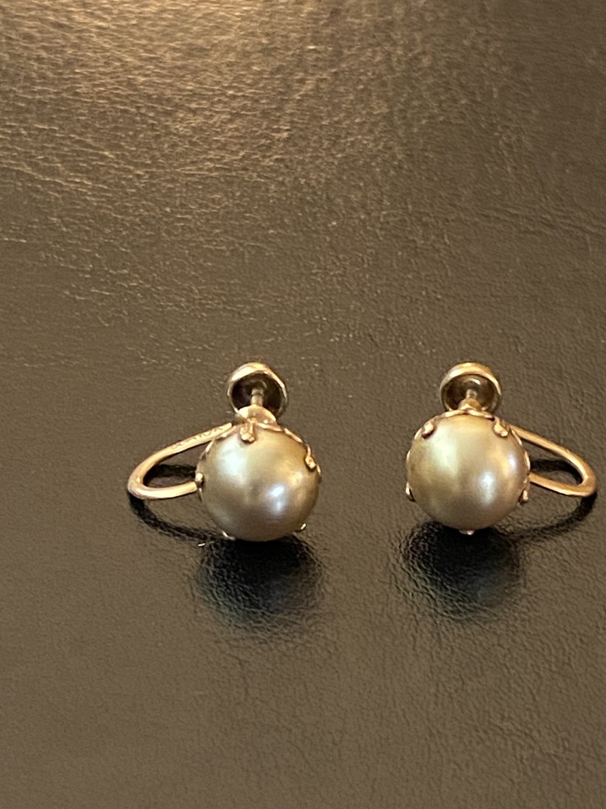 Vintage BDA 10K Yellow Gold and Faux Pearl Stud Earrings Screw Back