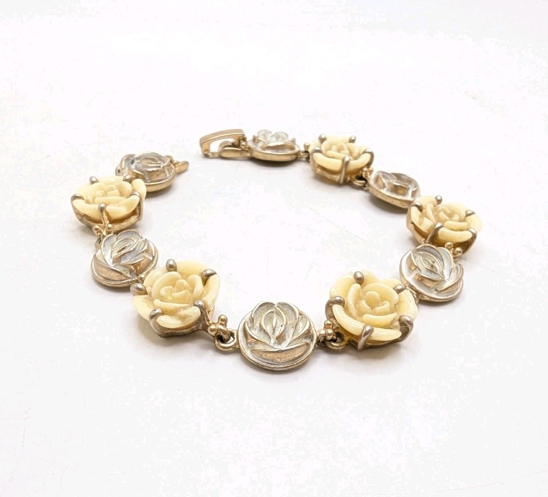 Vtg Liz Claiborne LC Bracelet Roses Gold Tone Cream Off White Rose Flowers 7.25″