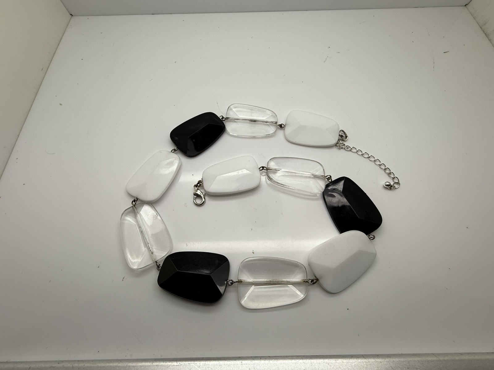 Vintage faceted polished resin multicolor statement necklace choker O8