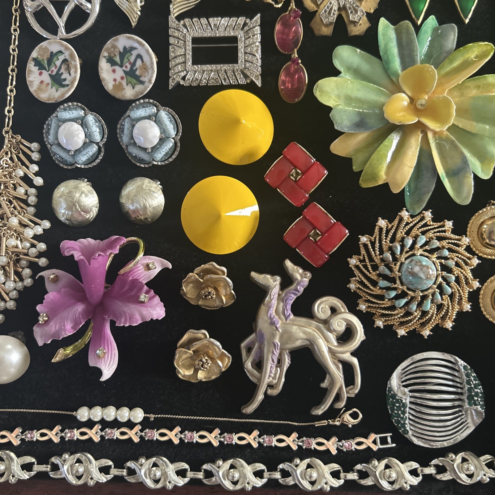 66 Vintage lot jewelry unbranded wearable Trifari Monet Coro Marian Haskell Sty