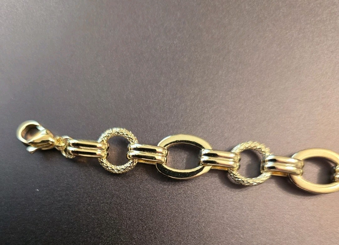 Heavy Oval Link Gold Filled Bracelet/Round Etched Links