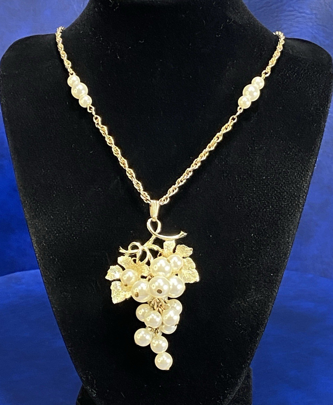 Vtg Judy Lee Faux Pearl Combo Brooch Pendant Necklace Bunch of Grapes Cluster