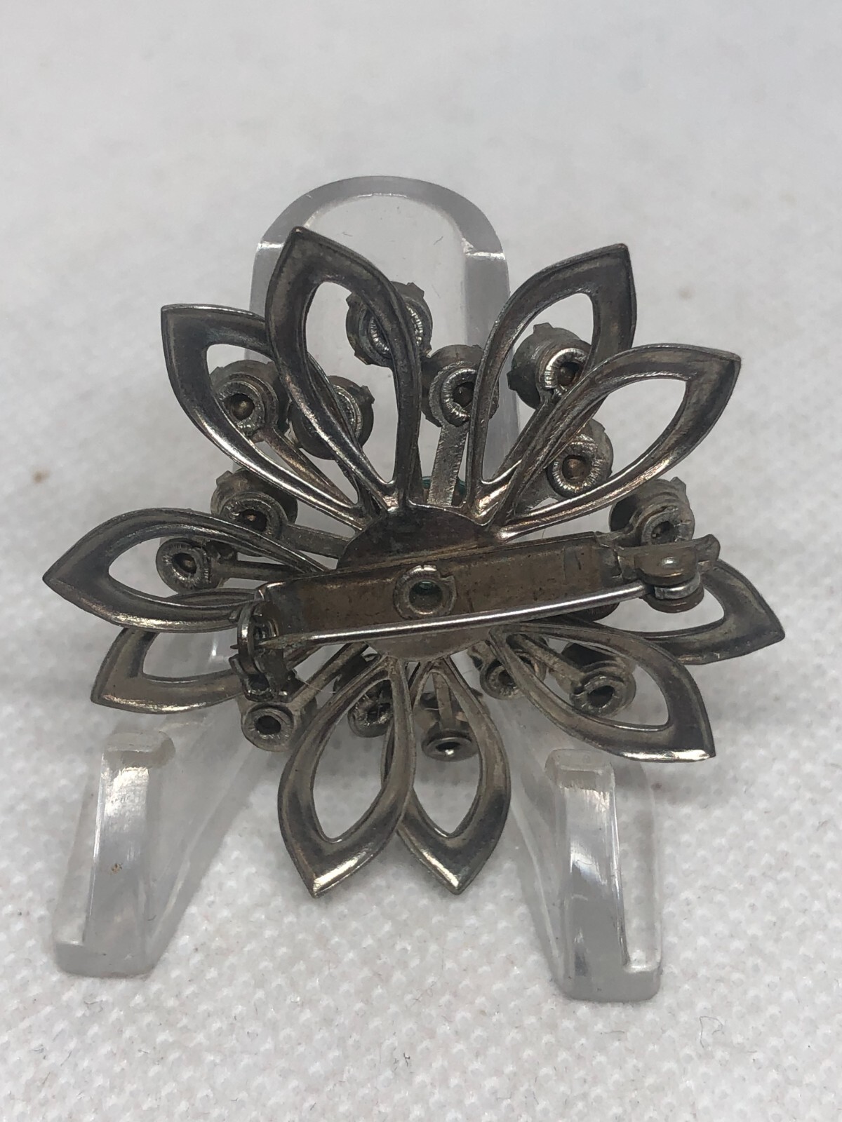 VINTAGE DARK LIGHT BLUE GREYISH RHINESTONES BROOCH PIN