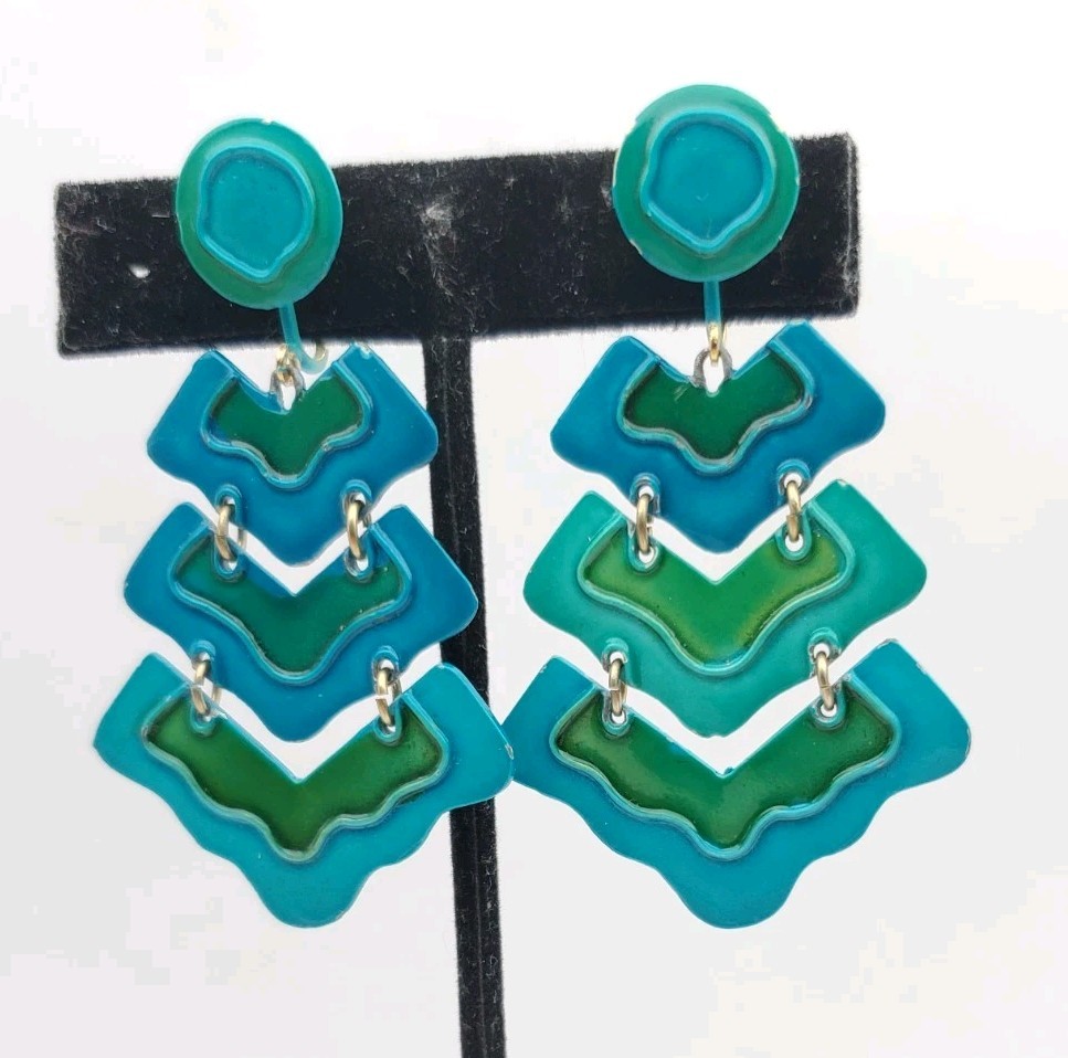 Vintage Green Teal Clip Ons Chandelier Dangle Hippies Earrings MCM 2.5″ Vivid