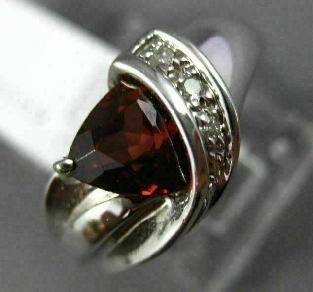 ESTATE 1.53CT DIAMOND & AAA TRILLION CUT GARNET 14KT WHITE GOLD 3D LOVE FUN RING