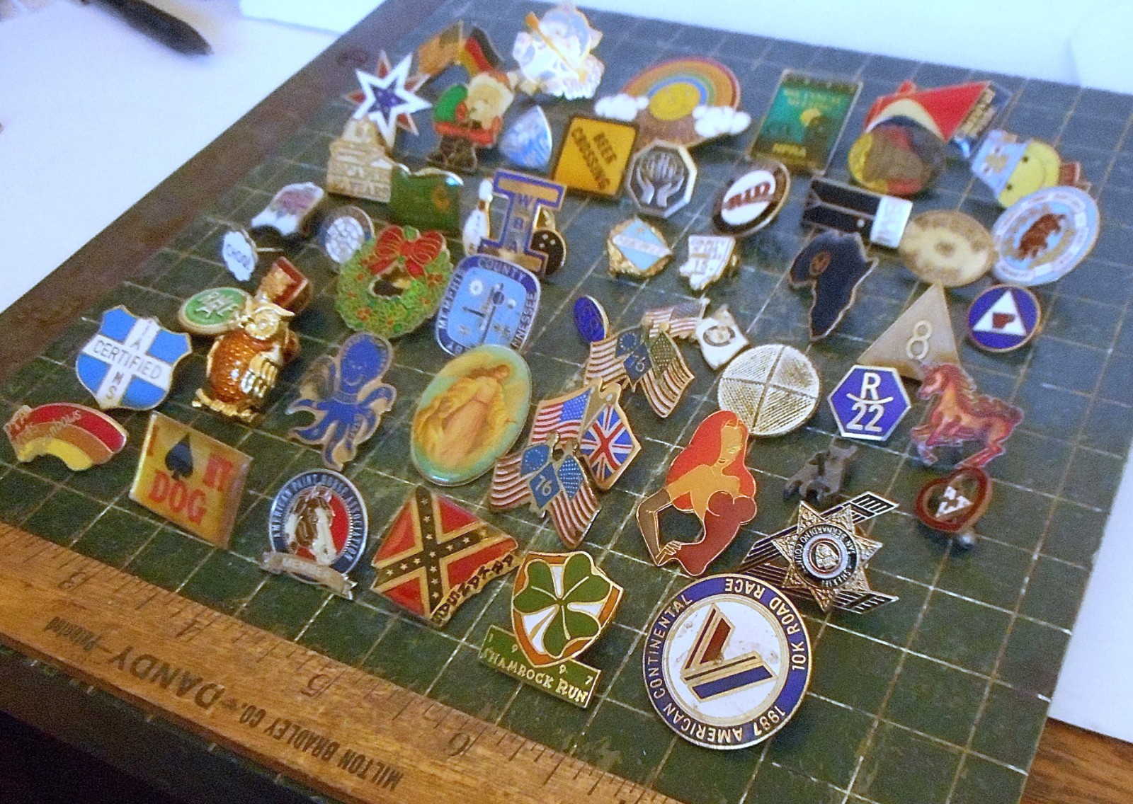 Lot of 80+ pins pinback. Olympics, Raiders, Beer, Flags, Animals, Oddities, Mix