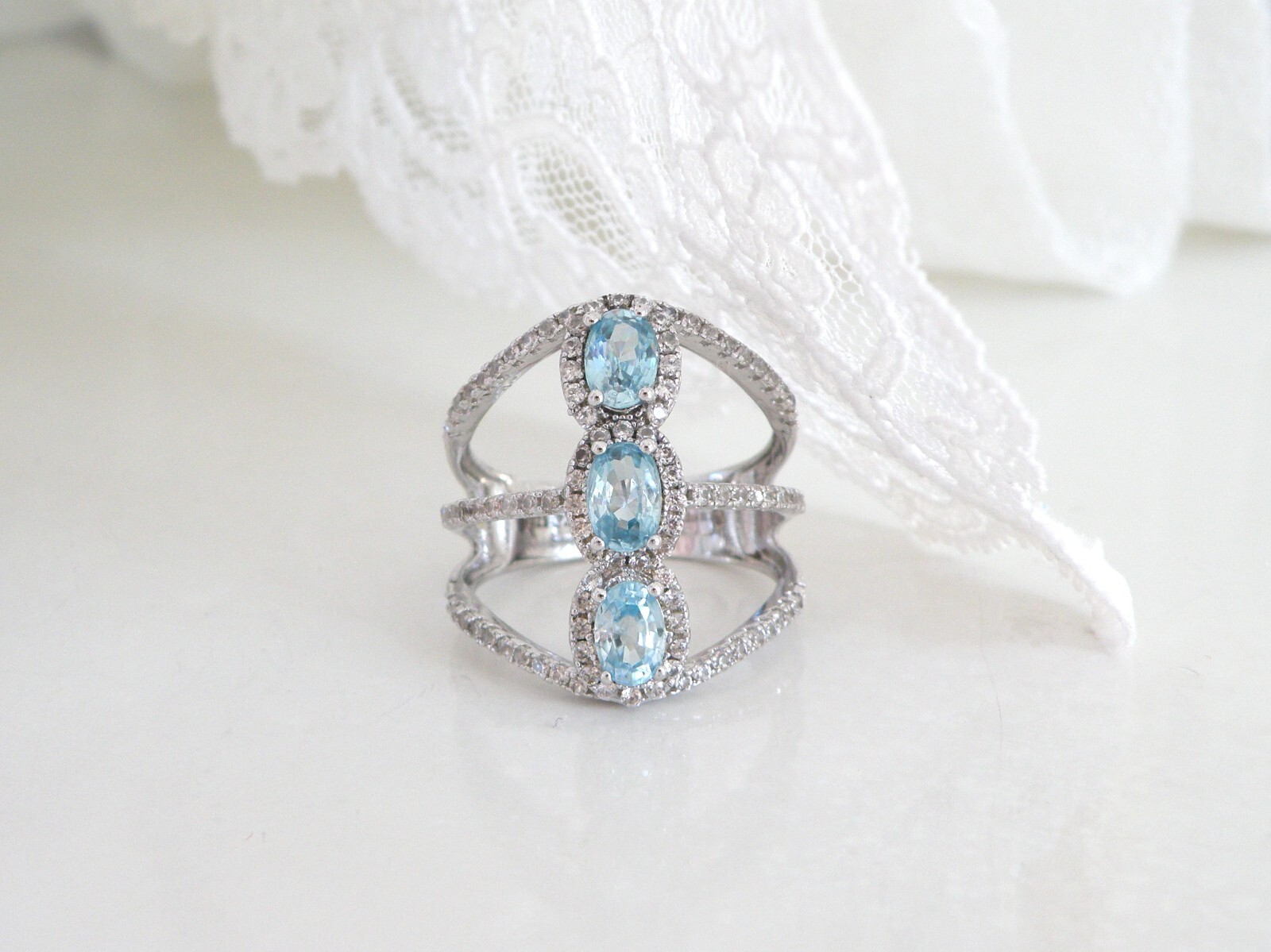 New Natural Blue Topaz Modern Sterling Silver 925 Ring Size 7