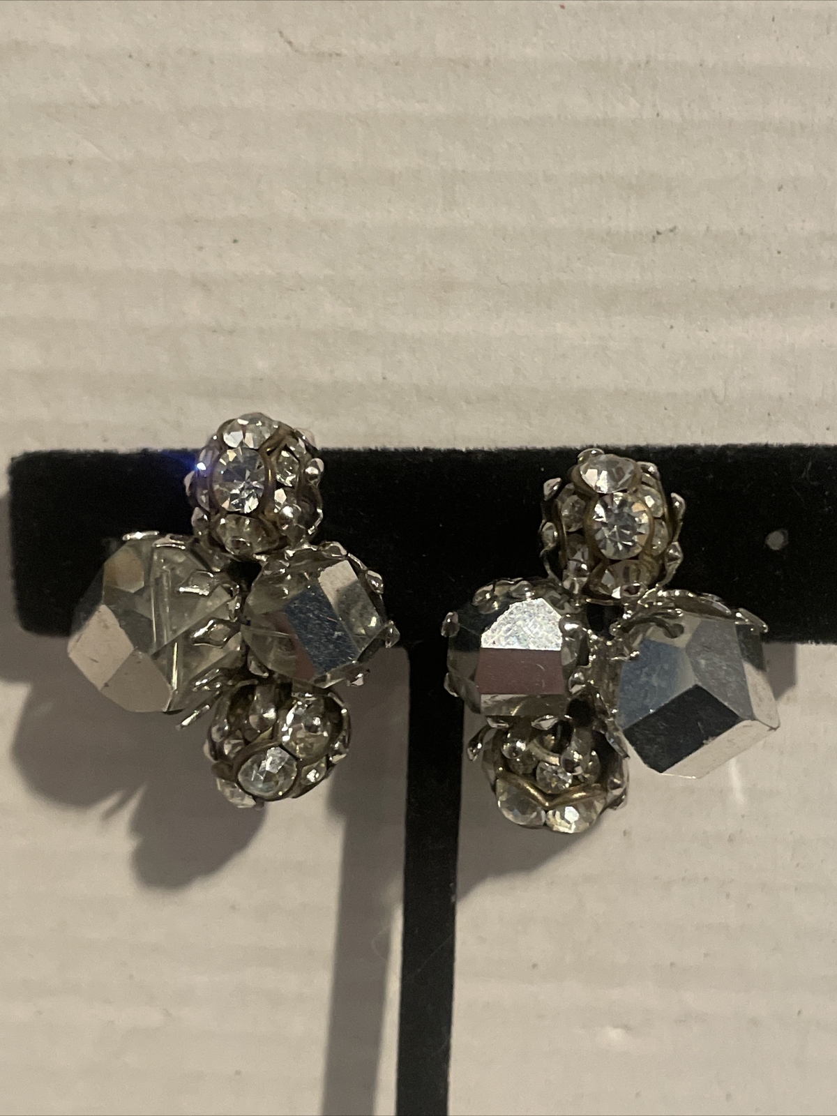 Vintage Vogue Clear Crystal And Rhinestone Silver Art Deco Beaded Clip Earrings