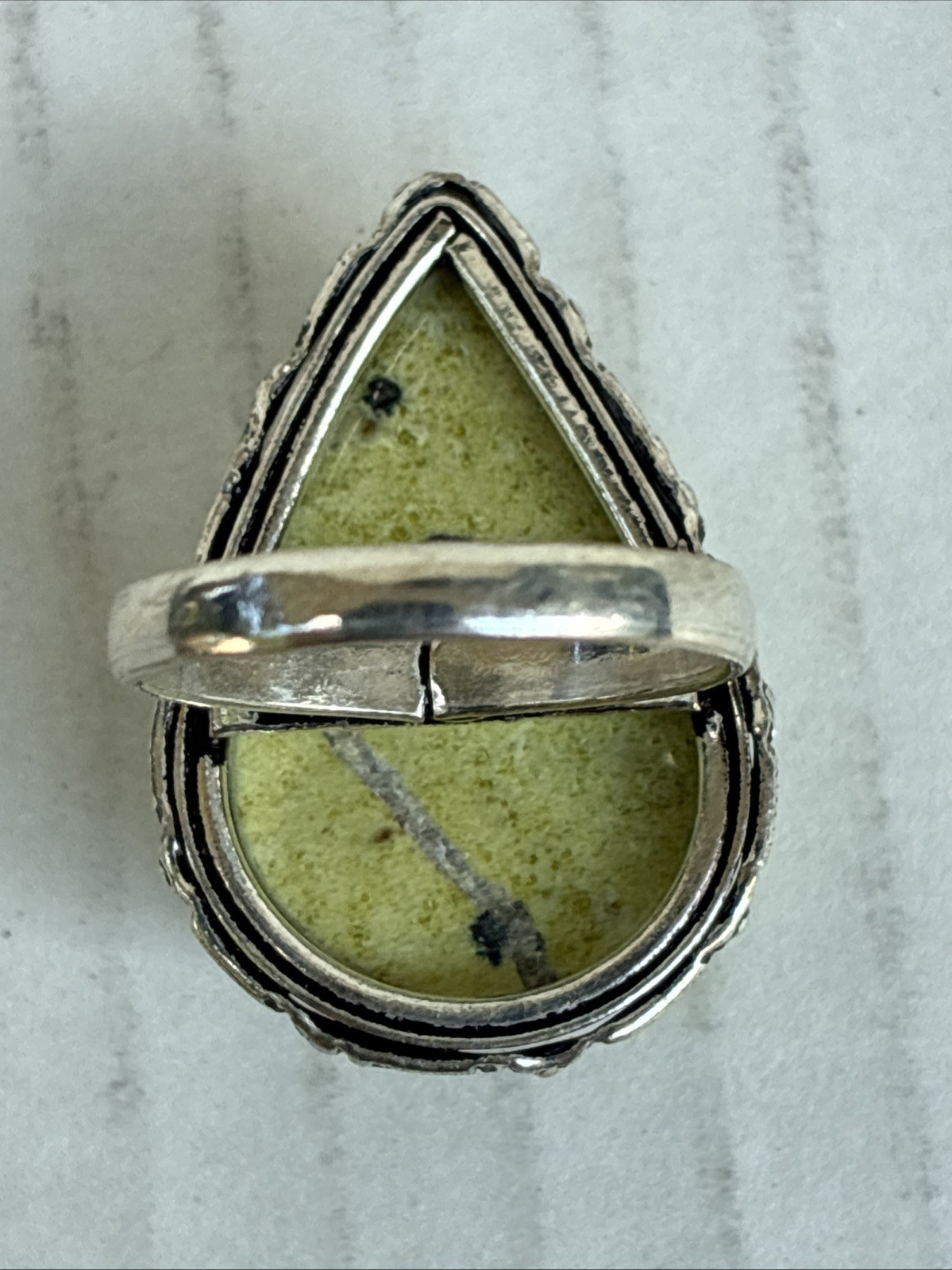 Vintage Boho Lime Green Serpentine Ring Teardrop Rope Marked 925 Size 6 READ
