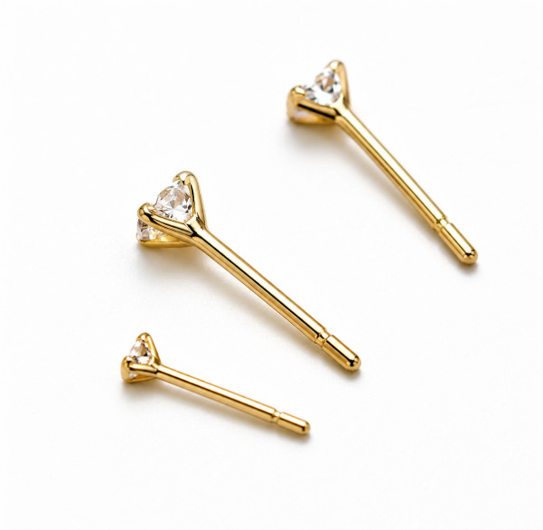 14K AU585 Gold Mini Zircon Stud Earrings Vintage 4mm Pairs