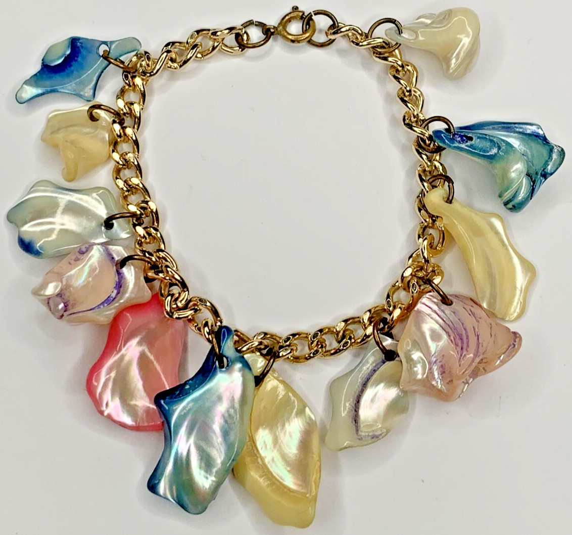 Vintage Pastel MOP Shell Dangle 7.25” Bracelet Beach Coastal Ocean Sea Tropics