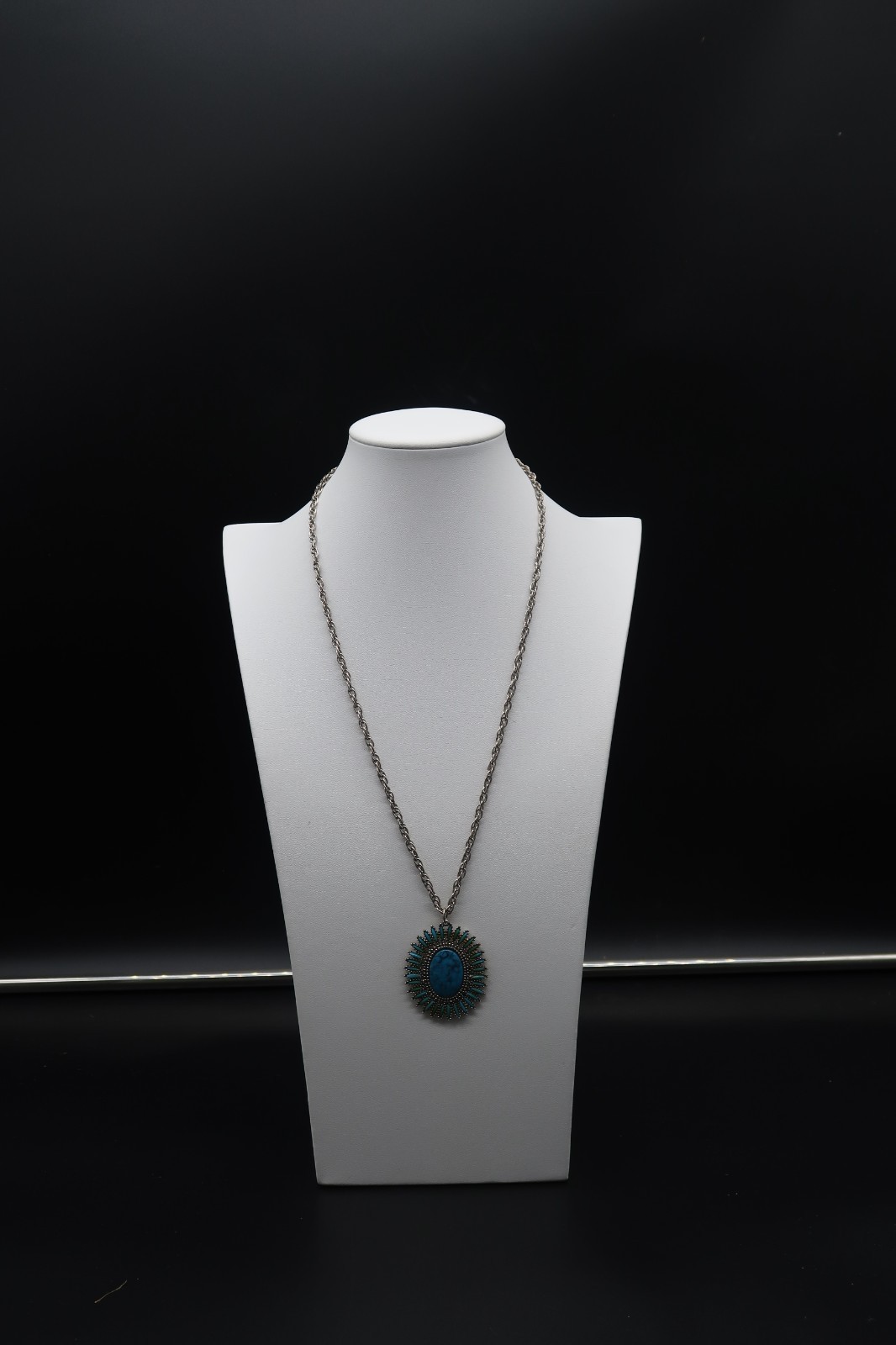 Vtg South Western Style Faux Turquoise Cabochon Silver Tone Chain Necklace