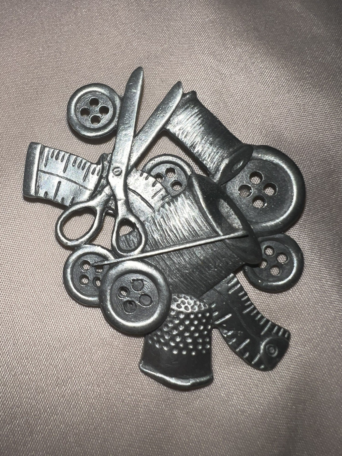 Vintage Spoon 4134 Pewter Sewing Kit Theme Brooch Pin