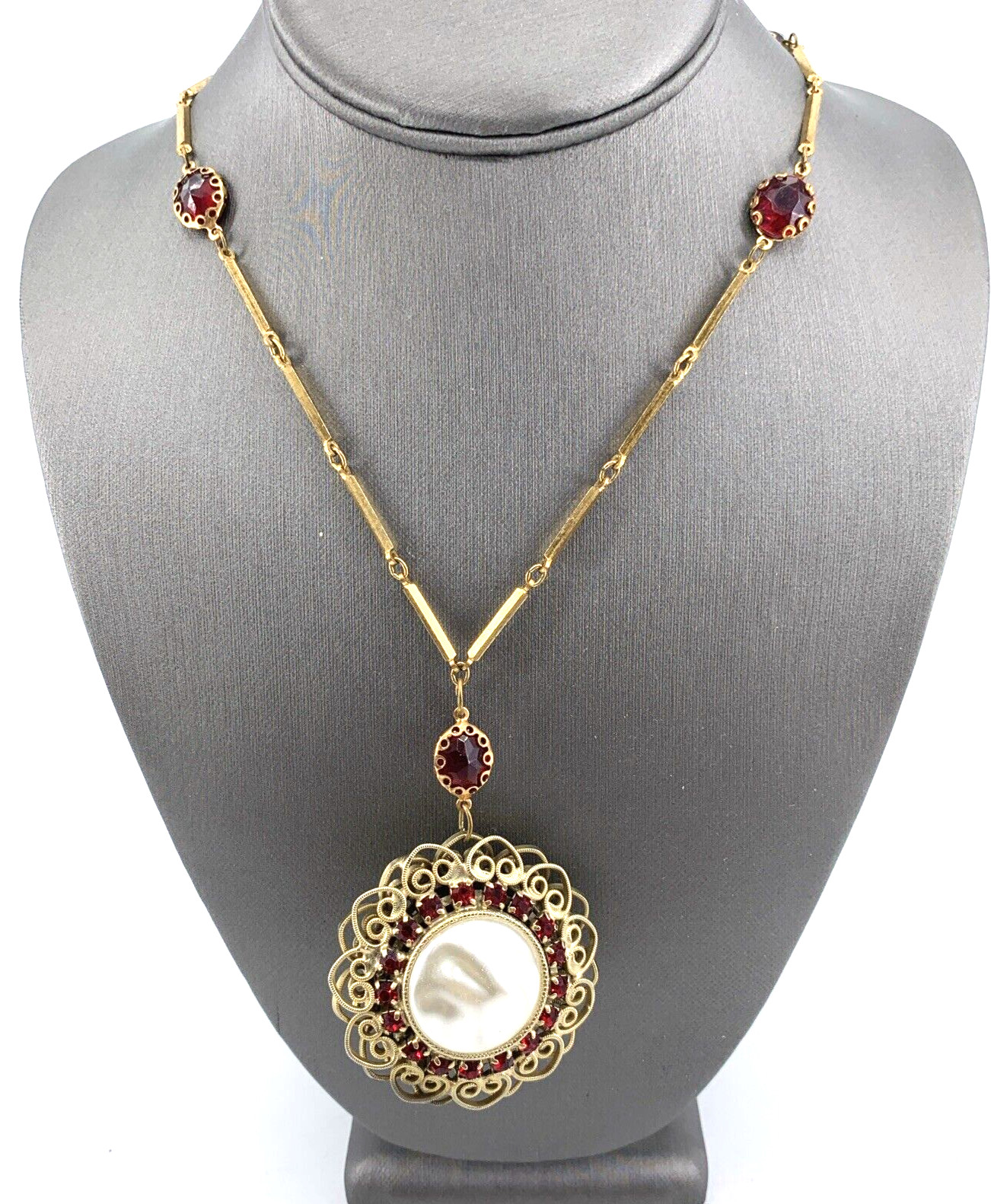 Statement Necklace Medallion Faux Baroque Pearl Red Glass Gold Tone 26″ Vtg