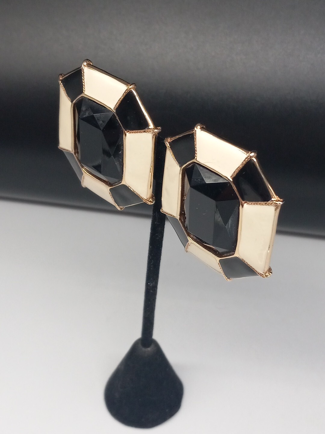 Classic Elegance Black & Cream Enamel Glass Octagon gold tone Clip-on Earrings